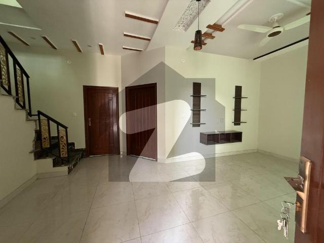 House for sale in Faisalabad, Islamabad Capital Territory