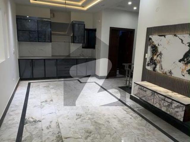 House for sale in تحصیل فیصل آباد شہر, فیصل آباد ڈویژن