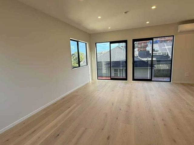 House for rent in Hillersden, Oroua County