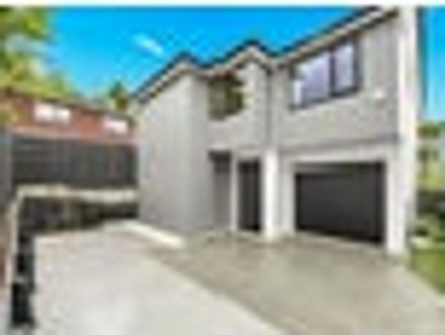Townhouse for sale in Wairau Valley, Oroua County