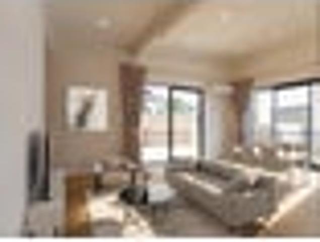 House for sale in Kelston