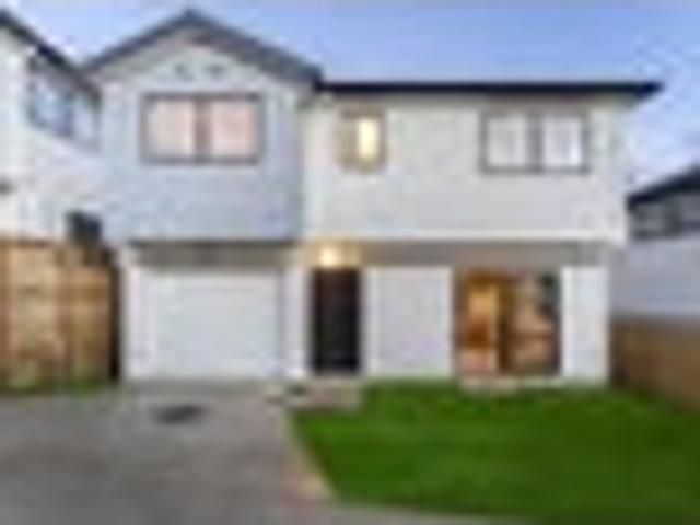 Townhouse for sale in Blockhouse Bay