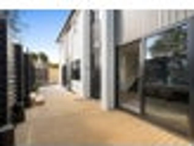 Townhouse for sale in Howick, Oroua County