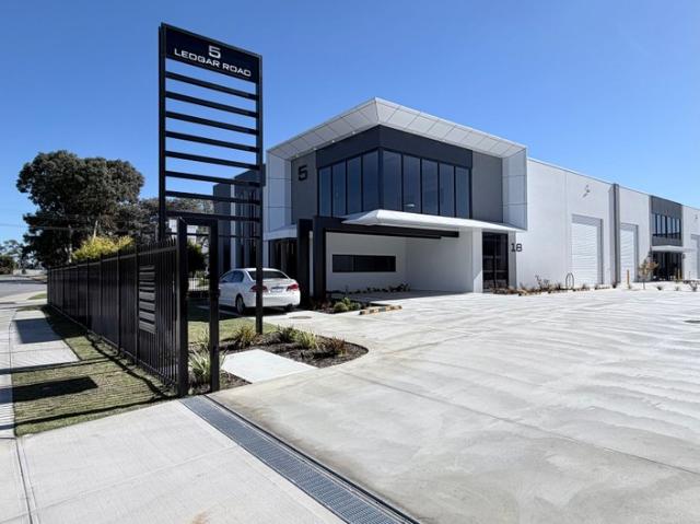 Warehouse for rent in Stirling, Western Australia