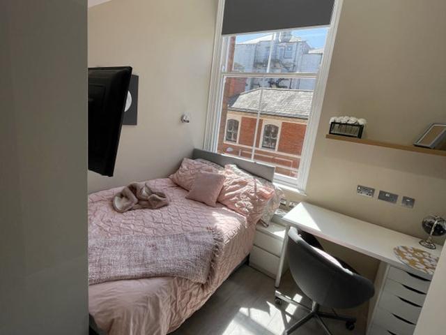 Studio for rent in St Ann's, Haddon