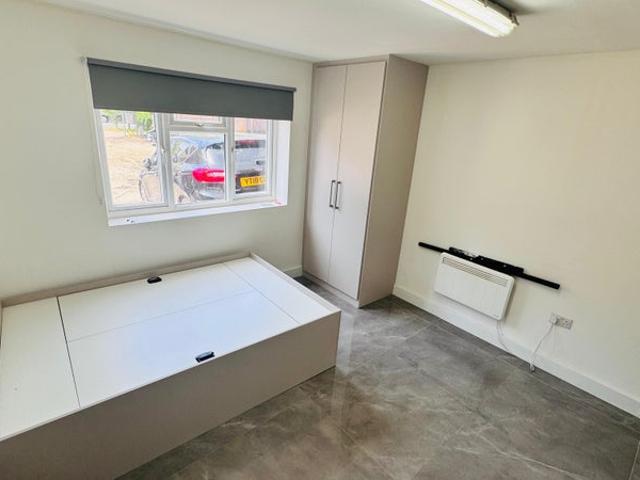 Studio for rent in Wealdstone, Greater London
