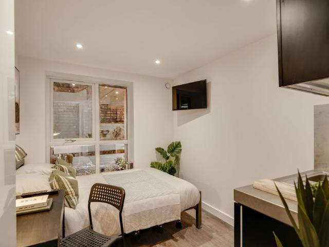 Studio for rent in Filton, South Gloucestershire