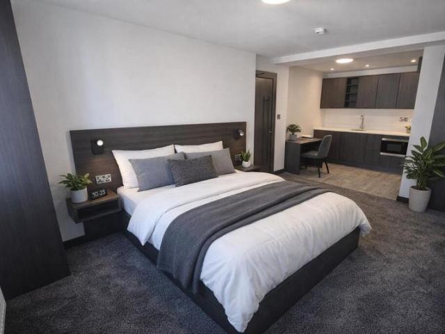 Studio for rent in Caldermill, East Midlands