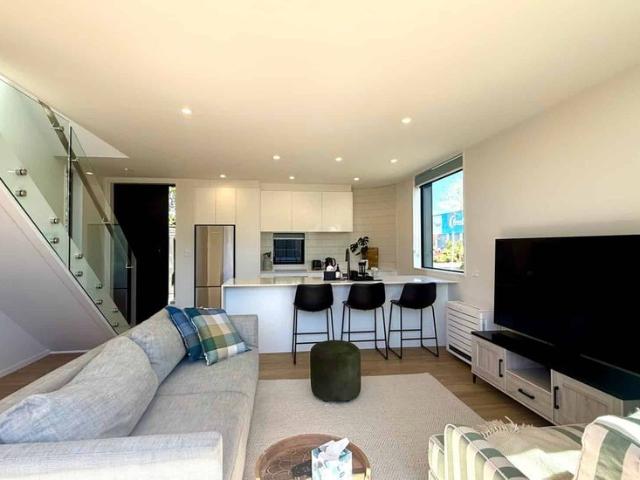 Townhouse for rent in Saint Albans, Canterbury