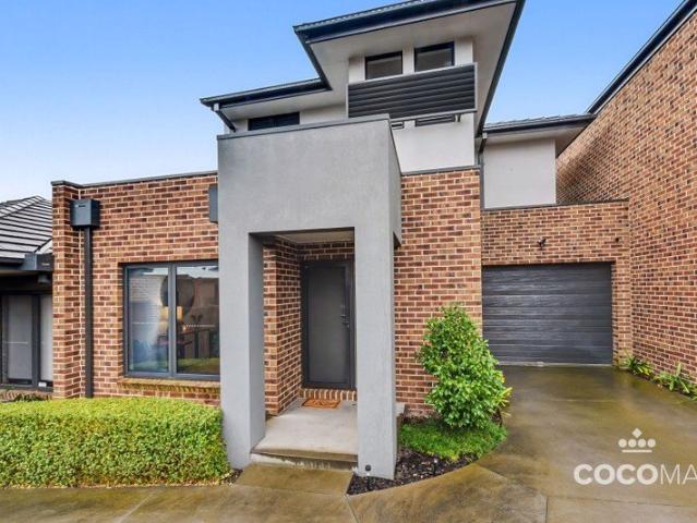 Townhouse for sale in Camerons Creek, Victoria