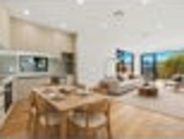 Townhouse for sale in Northcote Point, Kaipātiki