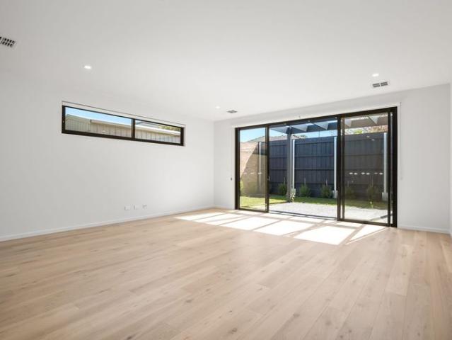 Townhouse for rent in Cheltenham, Melbourne