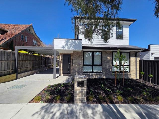 Townhouse for rent in Oakleigh East, Melbourne