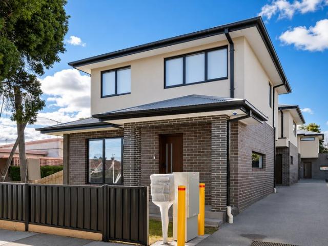 Townhouse for rent in Camerons Creek, Victoria