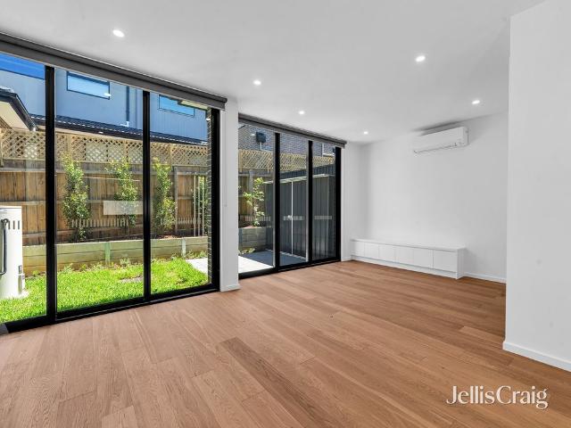 Townhouse for rent in Glen Waverley, Melbourne