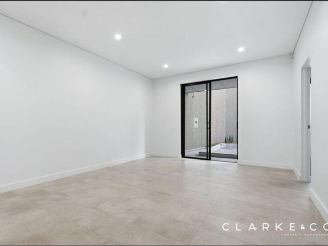 Townhouse for rent in Ambergate, New South Wales