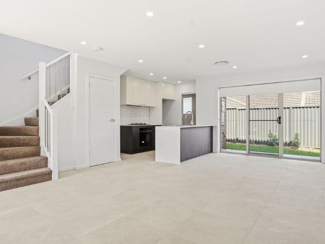 Townhouse for rent in Sydney, New South Wales