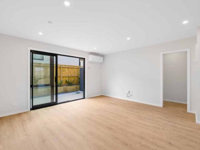 Townhouse for rent in Homedale, Lower Hutt