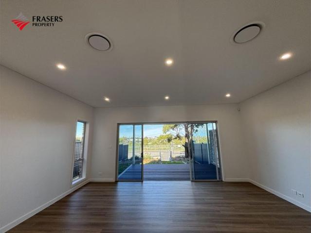 Townhouse for rent in Sydney, New South Wales