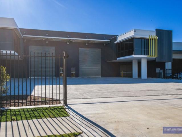 Warehouse for sale in Toombul, Queensland