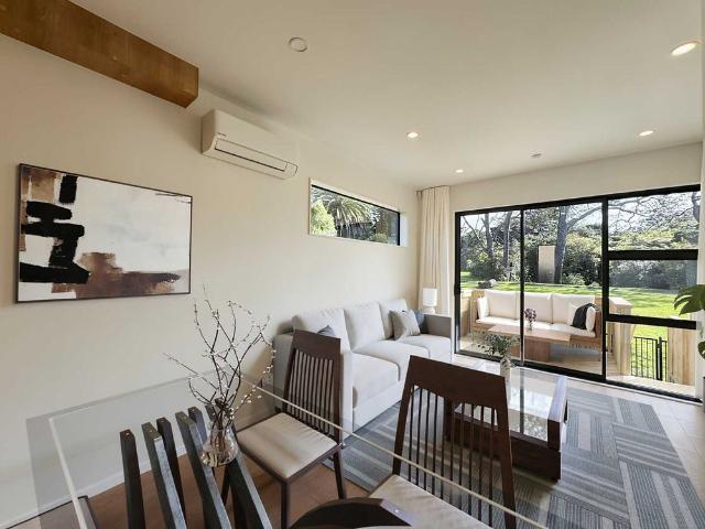 Townhouse for rent in Massey, Henderson-Massey