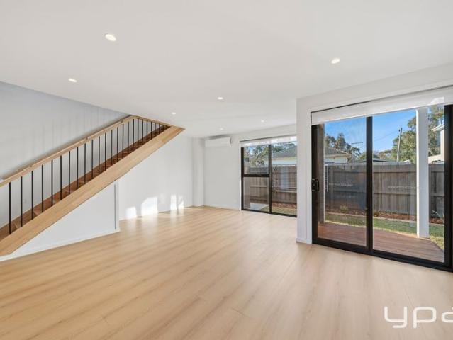 Townhouse for rent in Glenroy, Melbourne