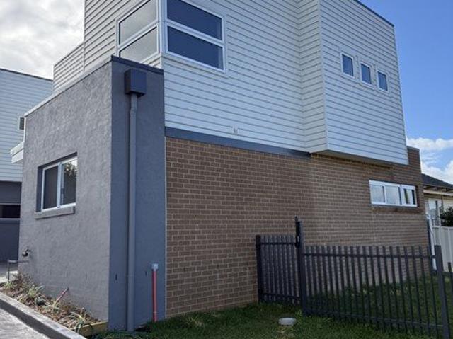 Townhouse for rent in Ambergate, New South Wales