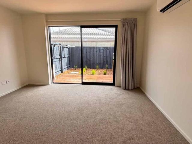 Townhouse for rent in Bryndwr, Canterbury