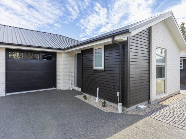 House for rent in Chaslands, Canterbury