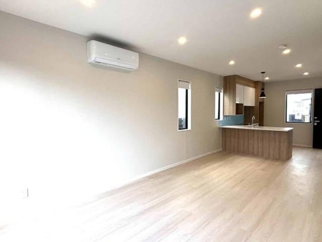 Townhouse for rent in Howick, Oroua County