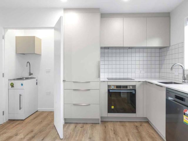 Townhouse for rent in Heathcote, Canterbury