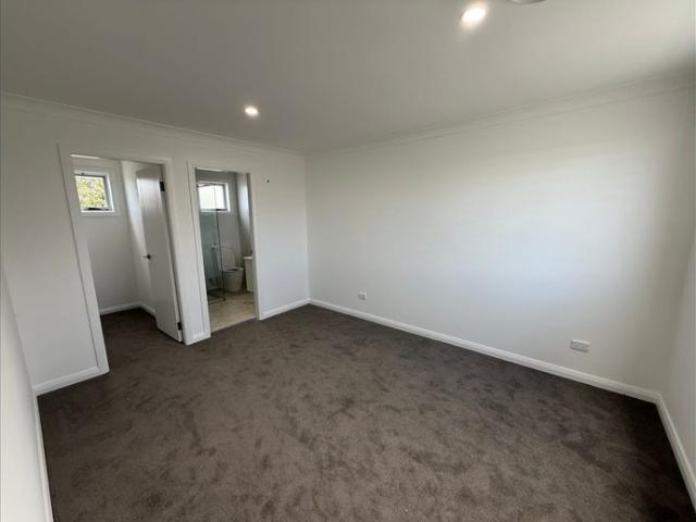 Townhouse for rent in Ambergate, New South Wales