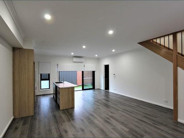 Townhouse for rent in Camerons Creek, Victoria