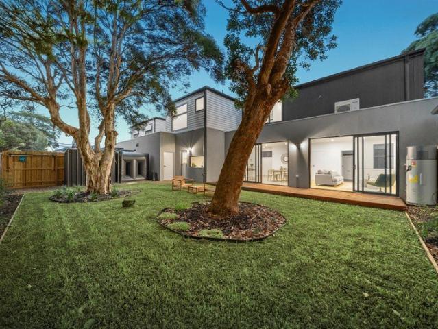 Townhouse for sale in Camerons Creek, Victoria