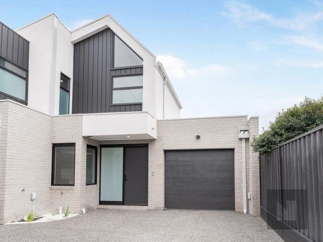 Townhouse for rent in Camerons Creek, Victoria
