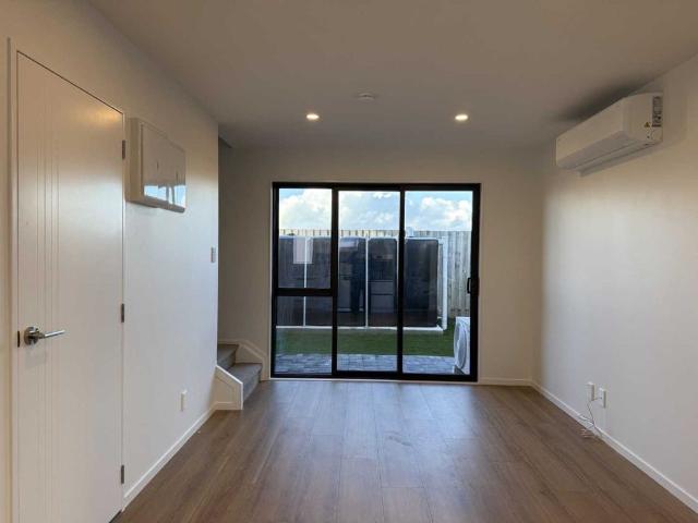 Townhouse for rent in Addison, Papakura