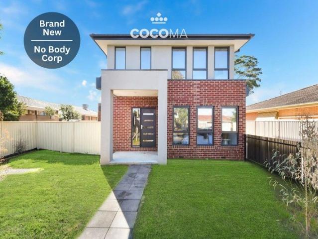 Townhouse for sale in Camerons Creek, Victoria