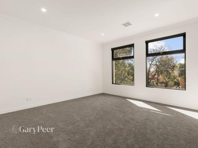 Townhouse for rent in Caulfield, Melbourne