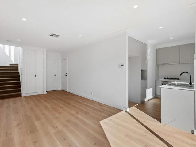 Townhouse for rent in Horseshoe Creek, South Australia