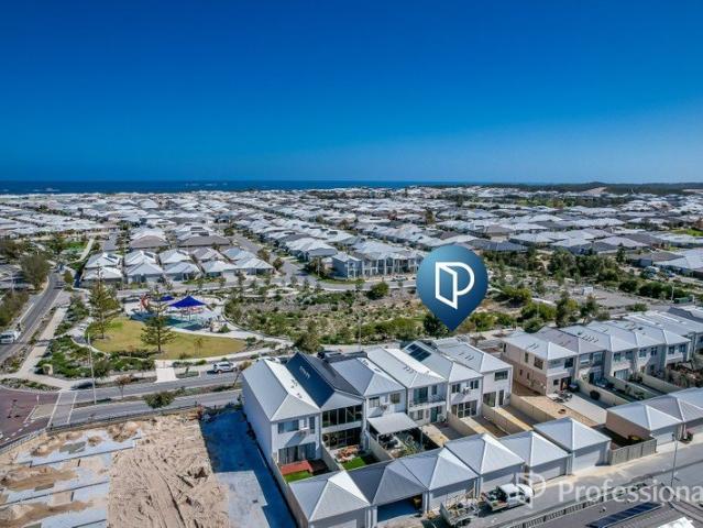 Townhouse for sale in Alkimos, Western Australia
