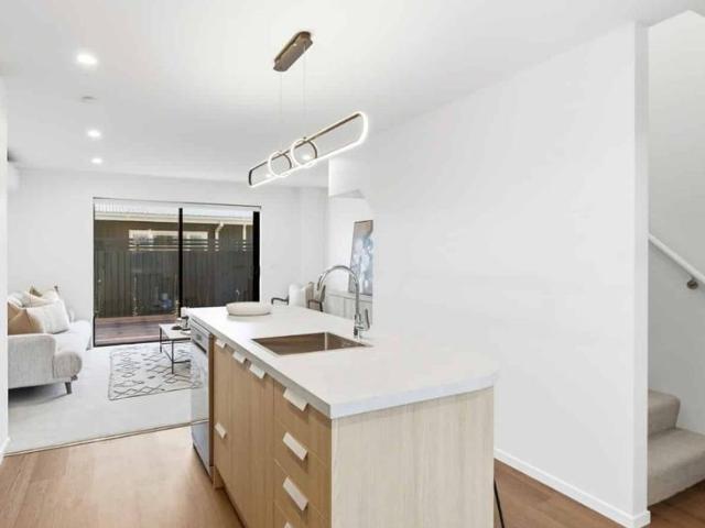 Townhouse for rent in Heathcote, Canterbury