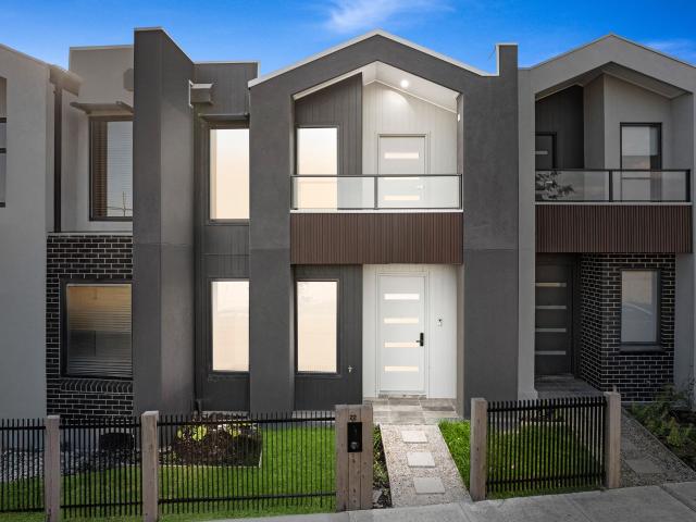 Townhouse for sale in Camerons Creek, Victoria