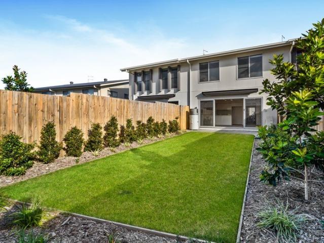 Townhouse for rent in Fernbrook, Queensland