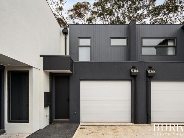 Townhouse for rent in WillowPark Estate, Melbourne