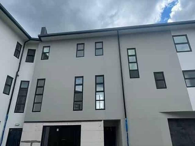 Townhouse for rent in Howick, Oroua County
