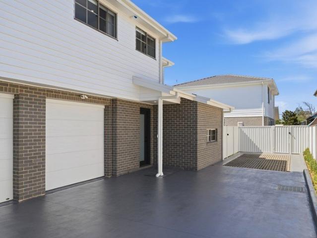 Townhouse for rent in Umina Beach, New South Wales