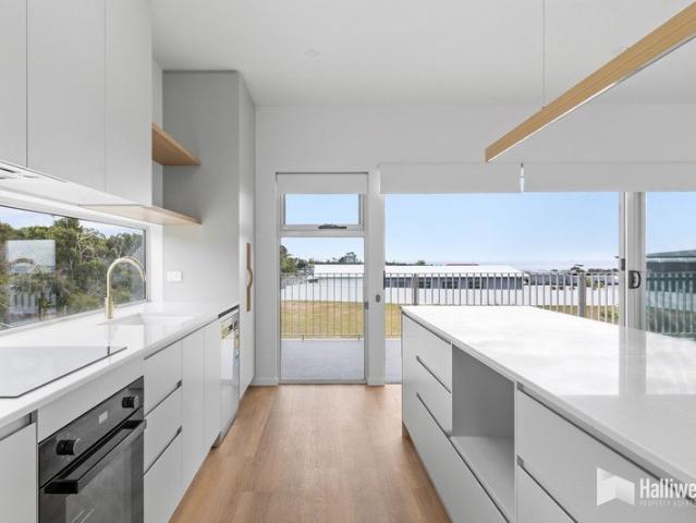 House for rent in Hawley Beach, Tasmania