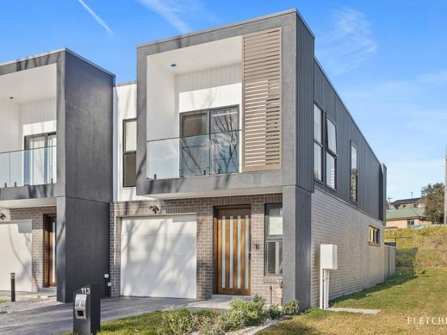 Townhouse for rent in Wollongong West, New South Wales