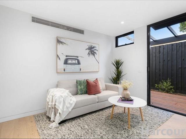 Townhouse for rent in Camerons Creek, Victoria