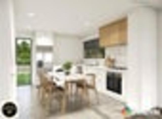 Townhouse for sale in Chaslands, Canterbury